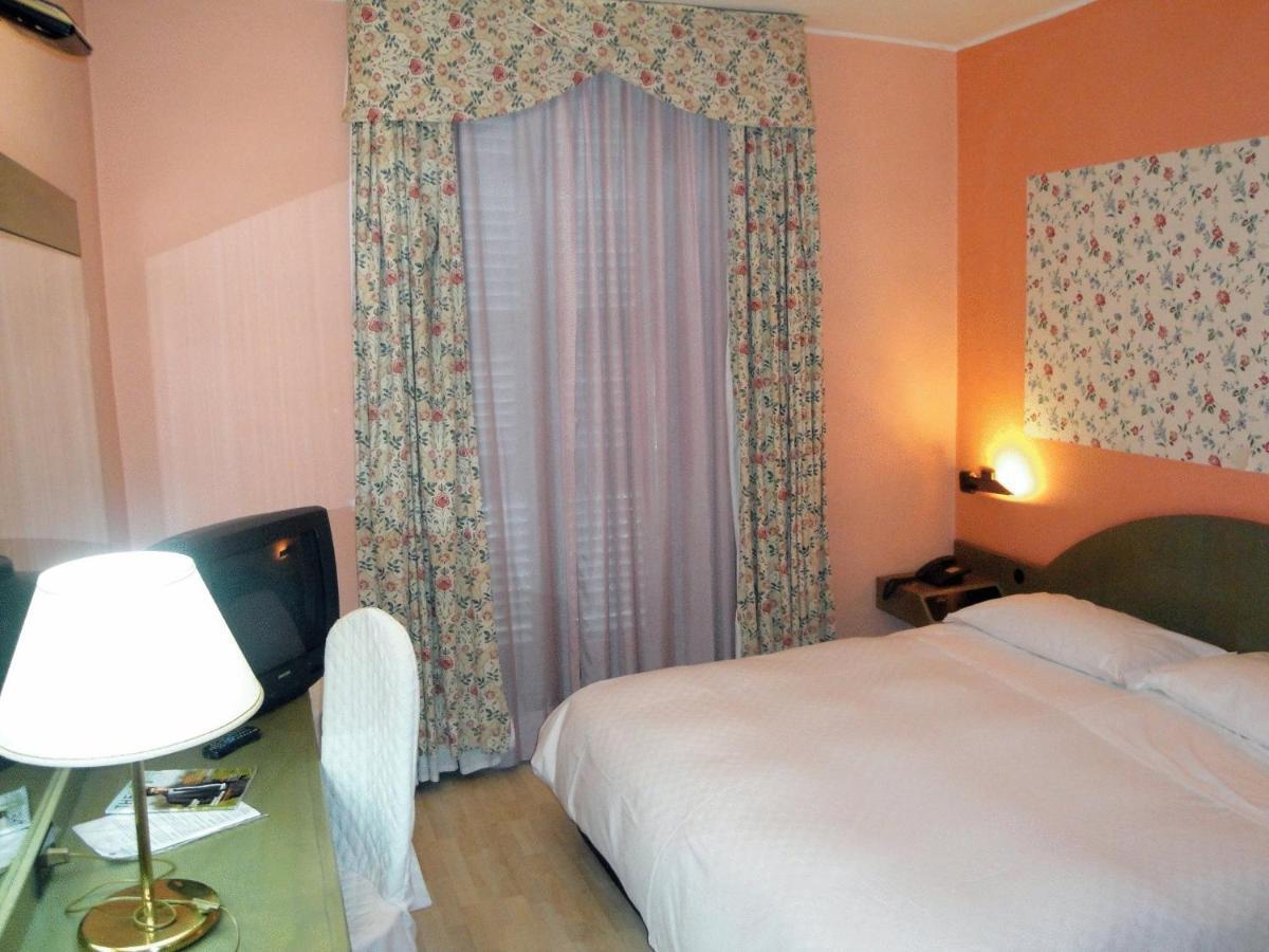 Hotel Due Mondi Τορίνο Δωμάτιο φωτογραφία