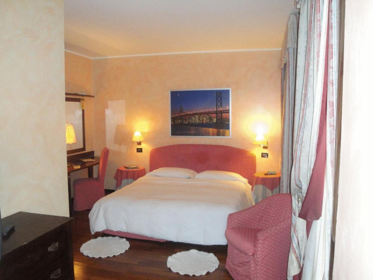 Hotel Due Mondi Τορίνο Δωμάτιο φωτογραφία